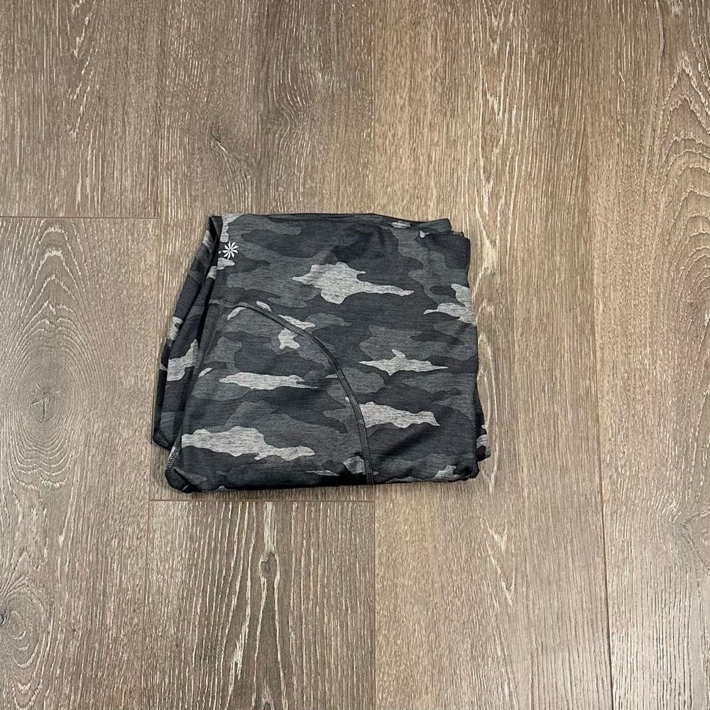 Athleta Ultimate Camo 7/8 Tight Sz‎ XL